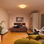 Residenz Am Deutschen Theater Lägenhetshotell 3*