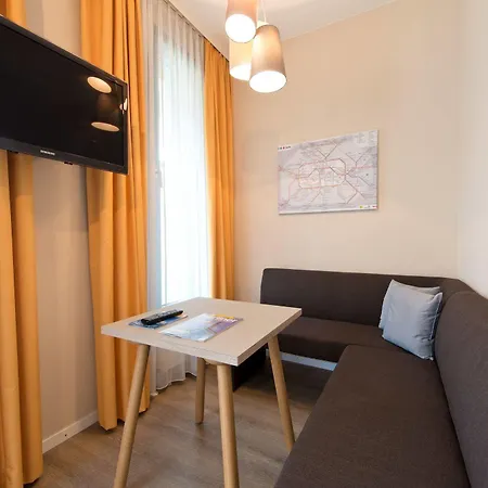 מלון דירות Residenz Am Deutschen Theater