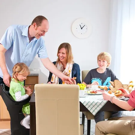 Residenz Am Deutschen Theater 3* ברלין